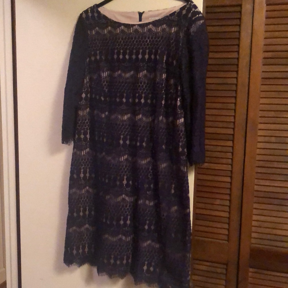 Navy over tan  dress.   Scalloped hem. Xl. Wedding